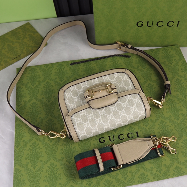 グッチバッグ角部分ディテール